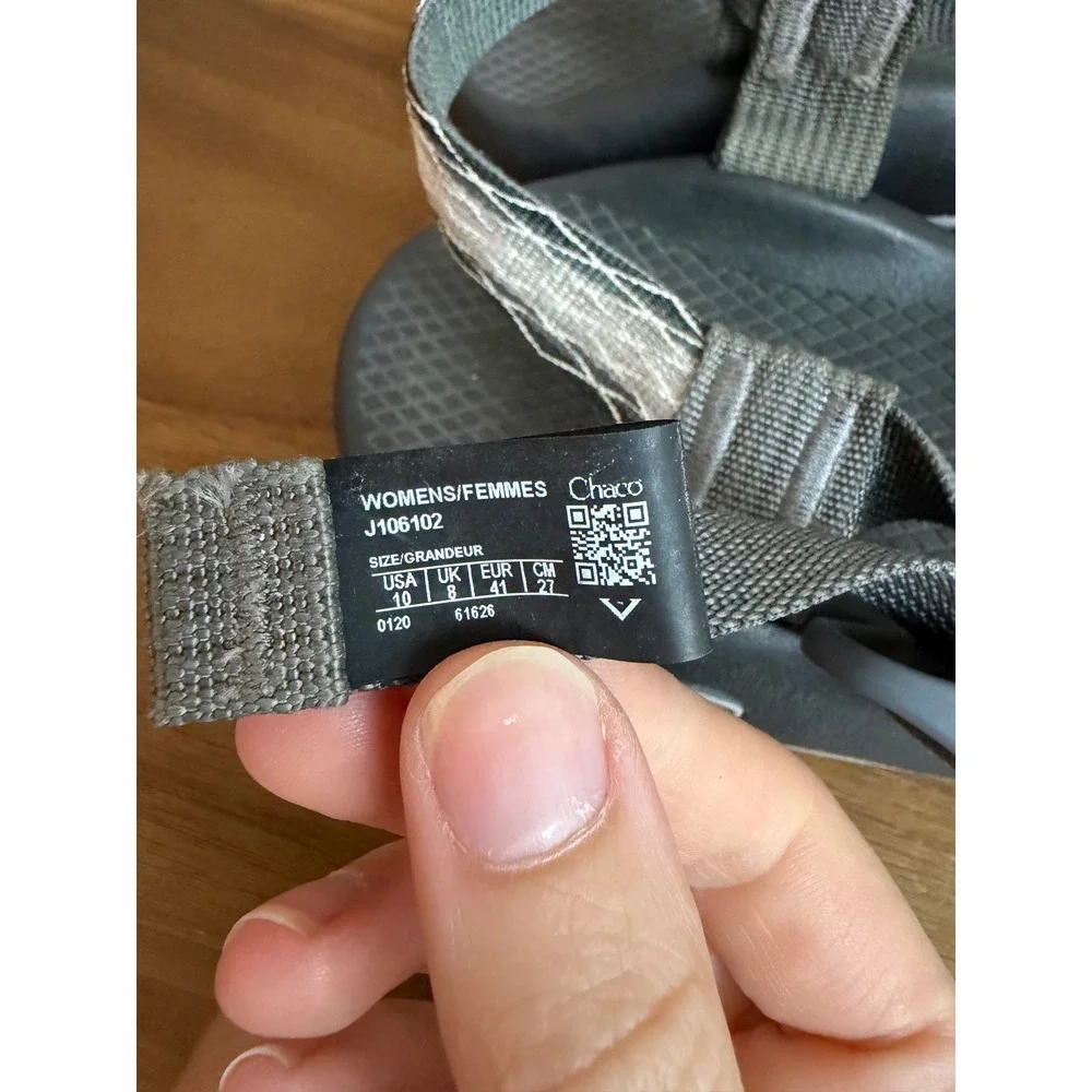 Chaco Z/Cloud 2 Sandals Size 10 Gray White Strappy Hiking Outdoor Water Shoes